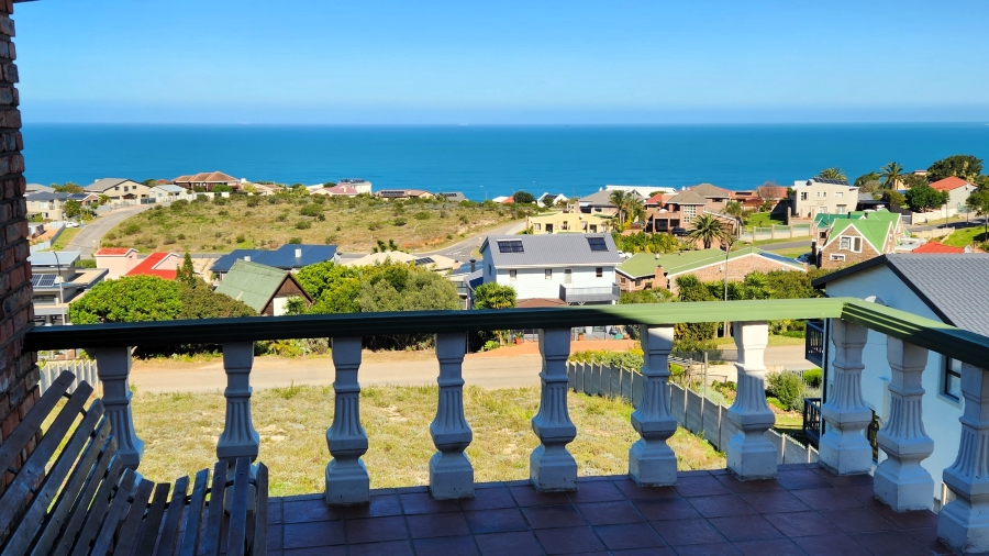 4 Bedroom Property for Sale in Dana Bay Western Cape